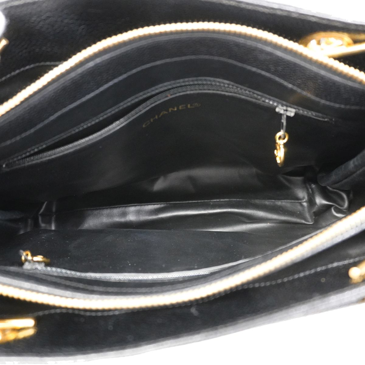 Chanel Chain Tote Caviar Leather Black Gold — view 4