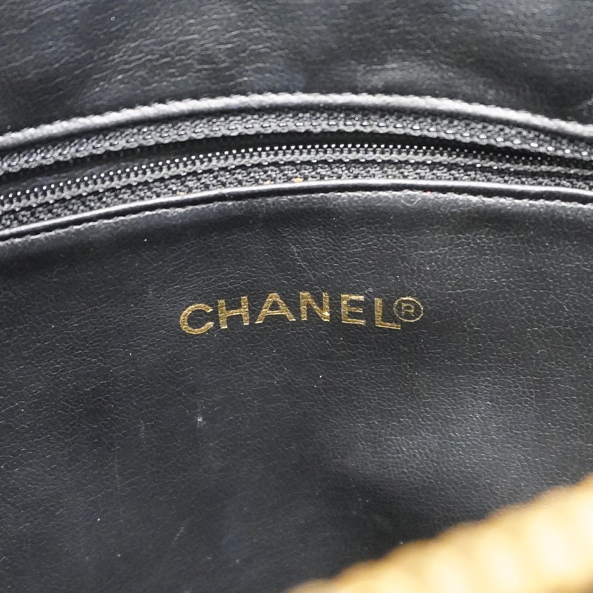 Chanel Chain Tote Caviar Leather Black Gold — view 5