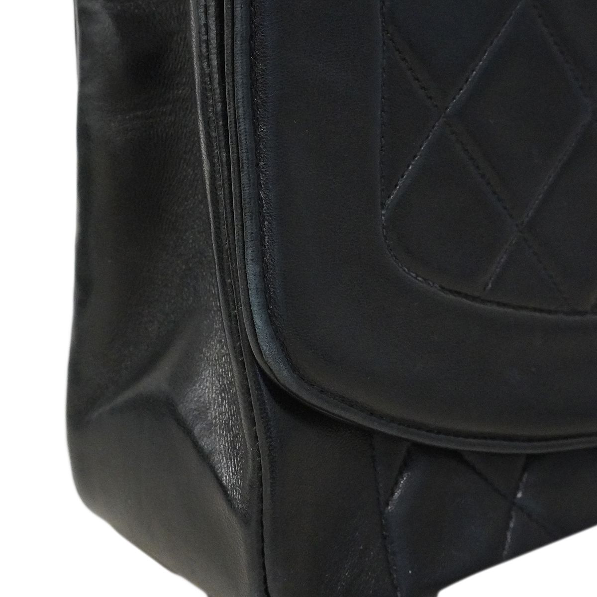 Chanel Shoulder Bag Diana Lambskin Black Gold — view 8
