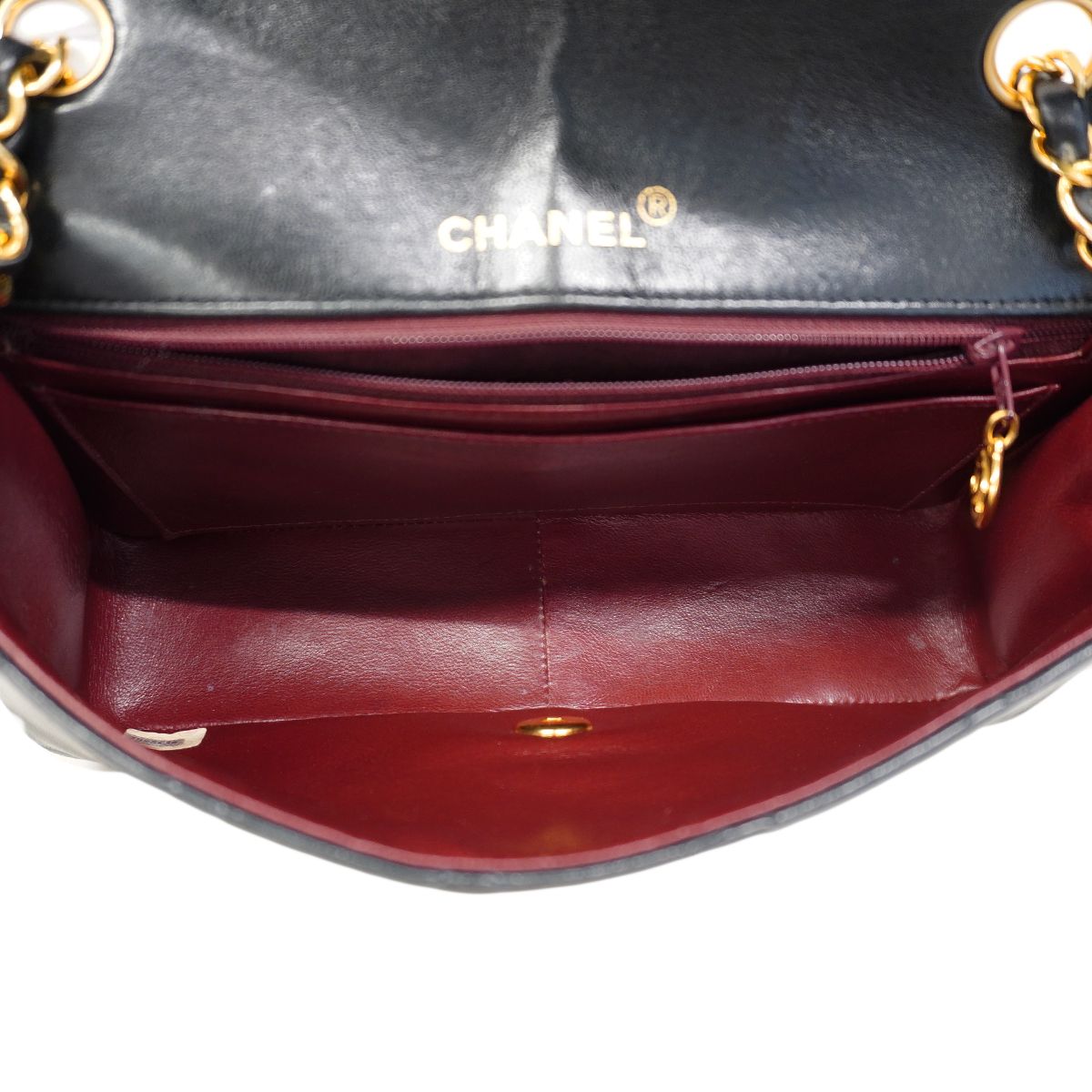 Chanel Shoulder Bag Diana Lambskin Black Gold — view 4