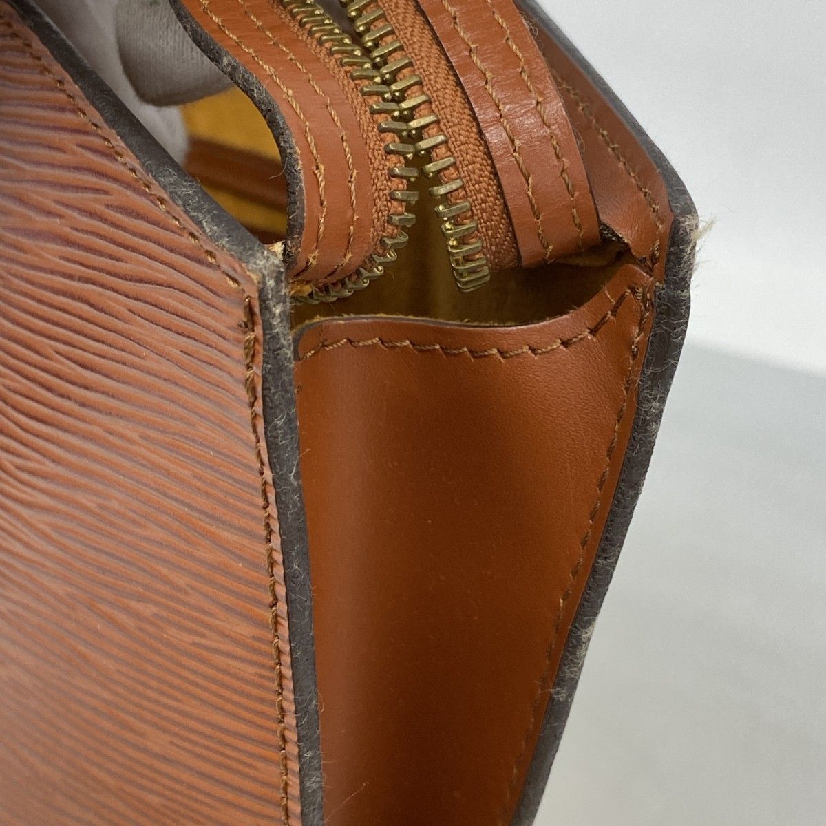 Louis Vuitton Handbag Epi Saint Jacques Kenya Brown — view 8