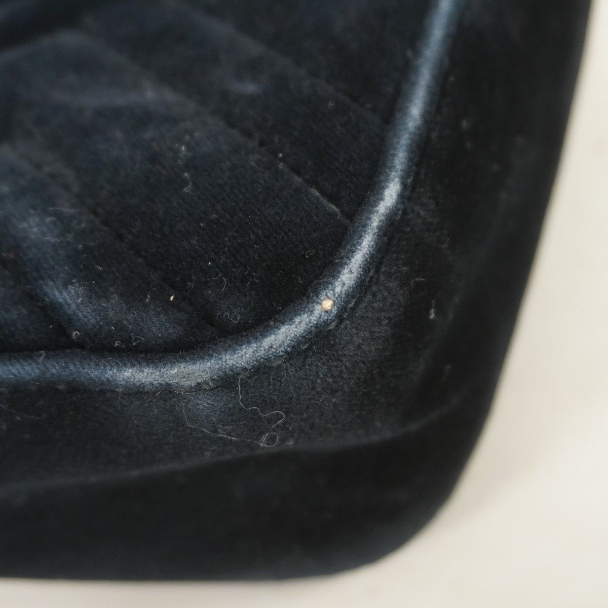 Gucci Shoulder Bag GG Marmont Suede Black Gold — view 7