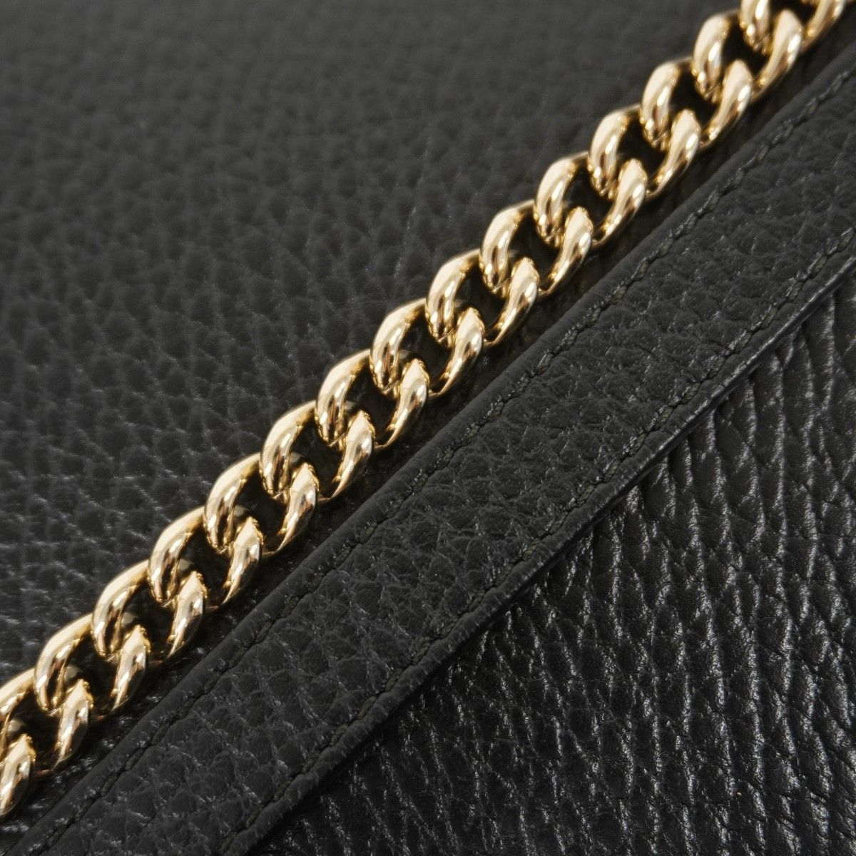 Gucci Shoulder Bag Interlocking Leather Black Champagne Gold — view 7