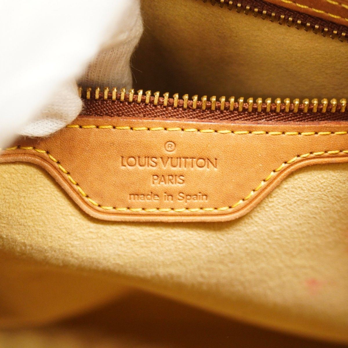 Louis Vuitton Shoulder Bag Monogram Looping GM Brown — view 5