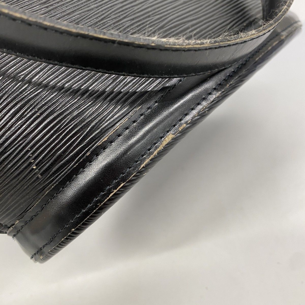 Louis Vuitton Shoulder Bag Epi Saint Jacques Shopping Noir — view 6