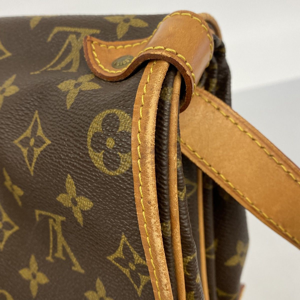 Louis Vuitton Shoulder Bag Monogram Saumur 35 Brown — view 8