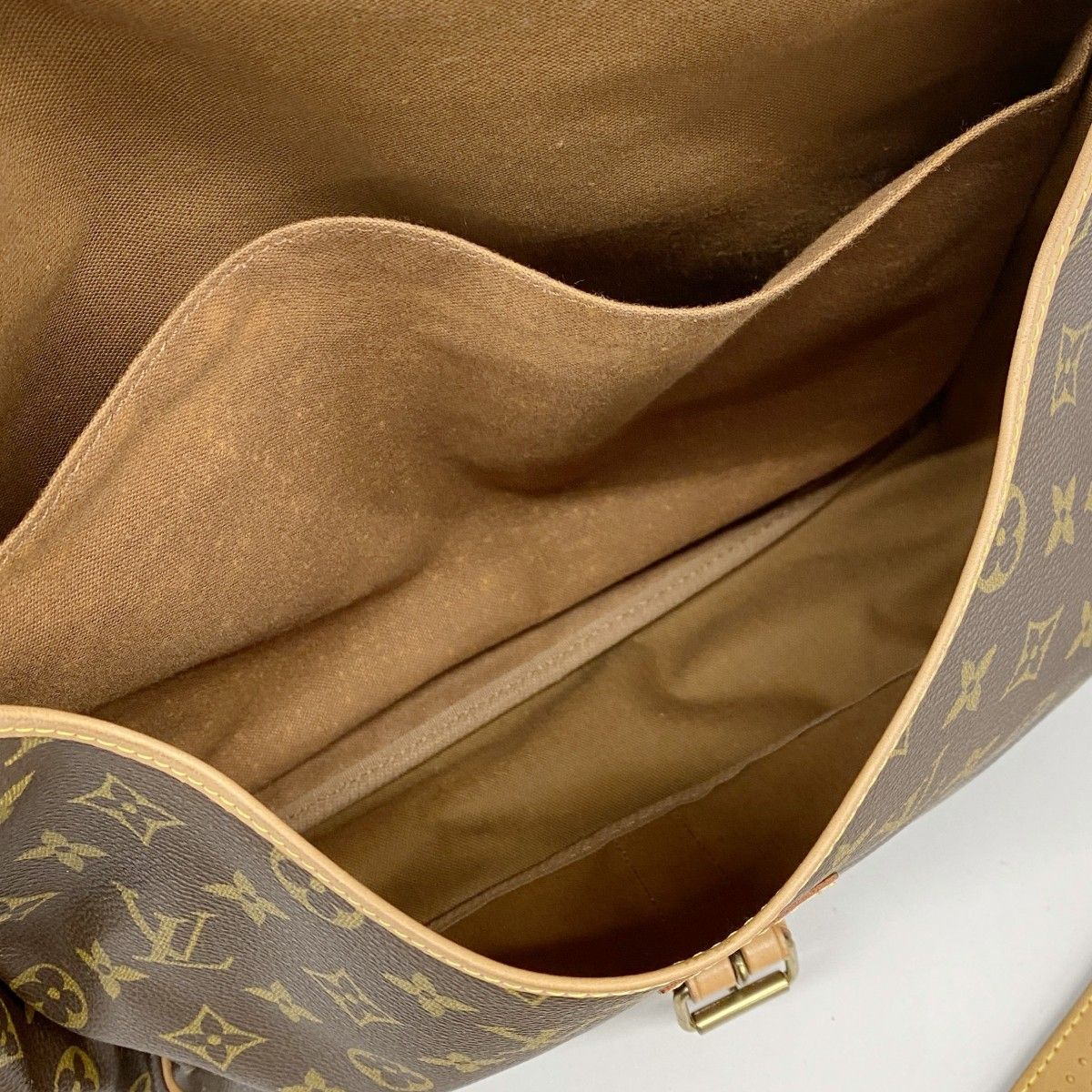Louis Vuitton Shoulder Bag Monogram Saumur 35 Brown — view 4