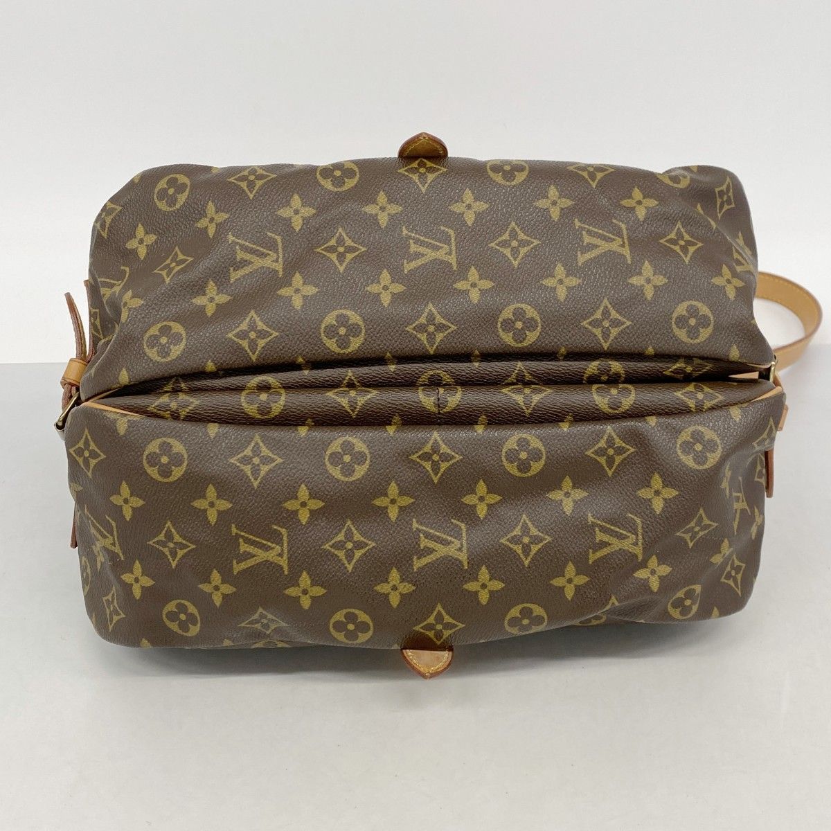 Louis Vuitton Shoulder Bag Monogram Saumur 35 Brown — view 3