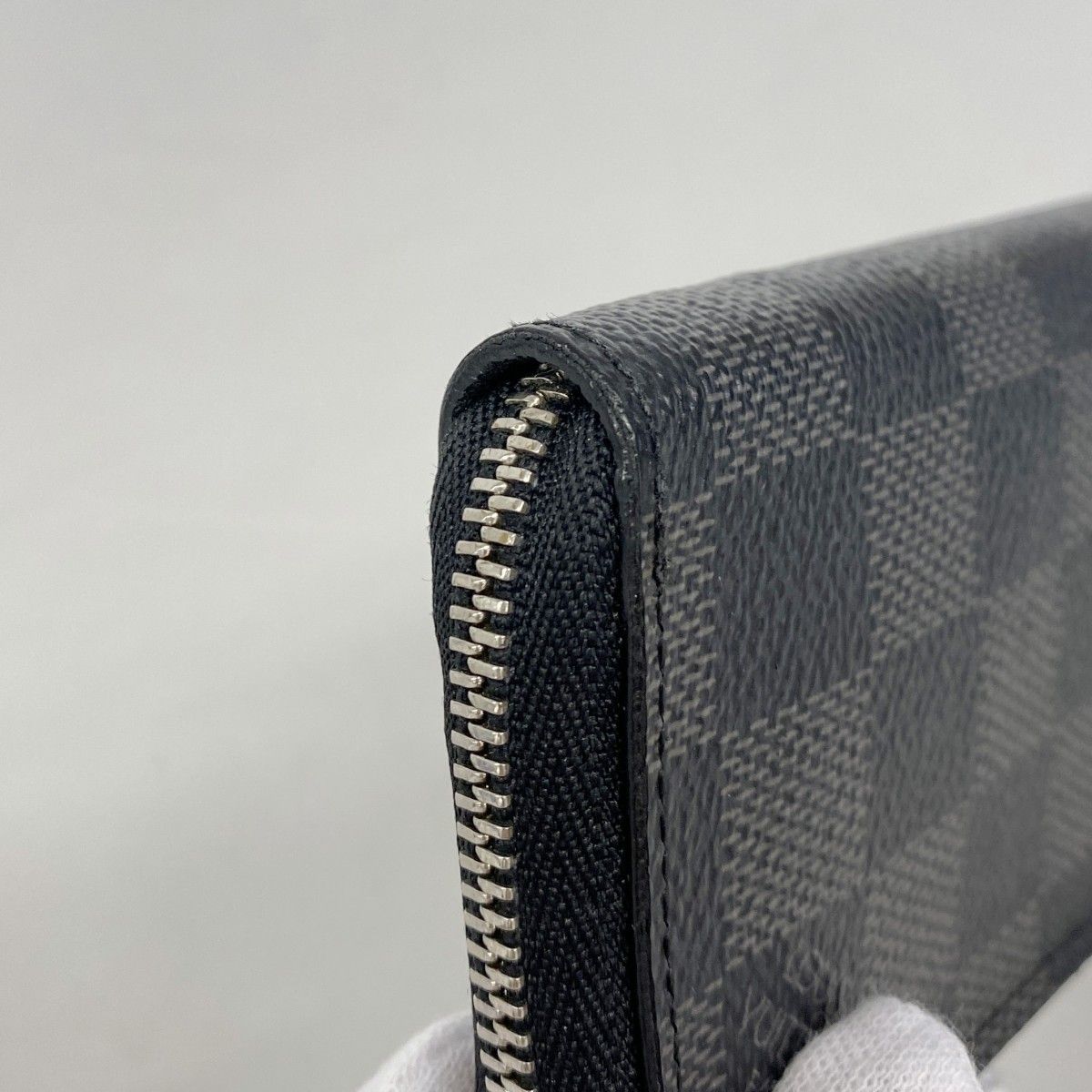 Louis Vuitton Coin Case Damier Graphite Zippy Purse Black Gray — view 6