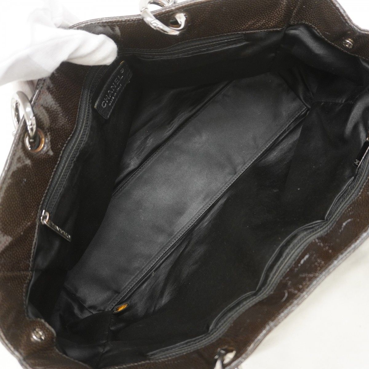 Chanel Chain Tote 2.55 Patent Leather Black Brown Silver — view 4