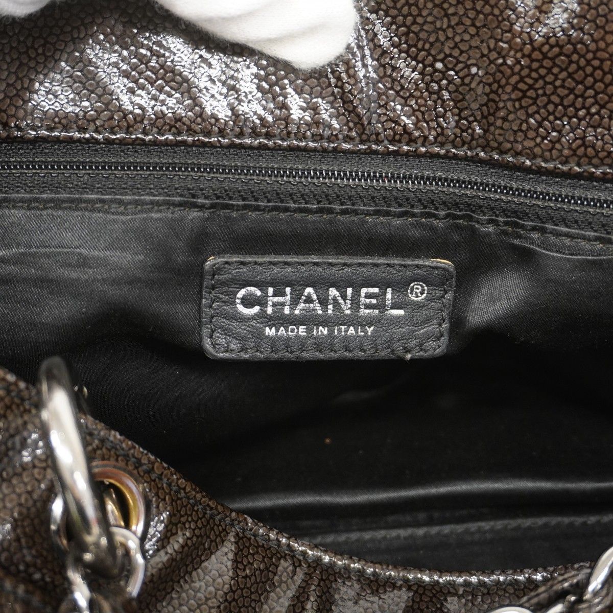 Chanel Chain Tote 2.55 Patent Leather Black Brown Silver — view 5