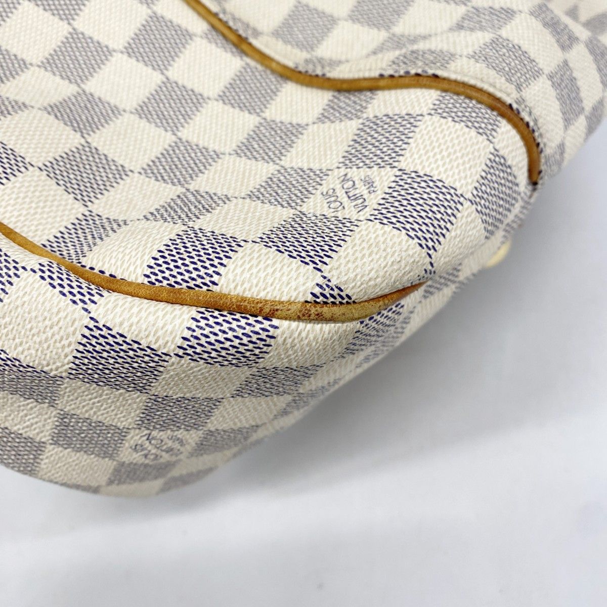 Louis Vuitton Shoulder Bag Damier Azur Galleria PM White — view 6