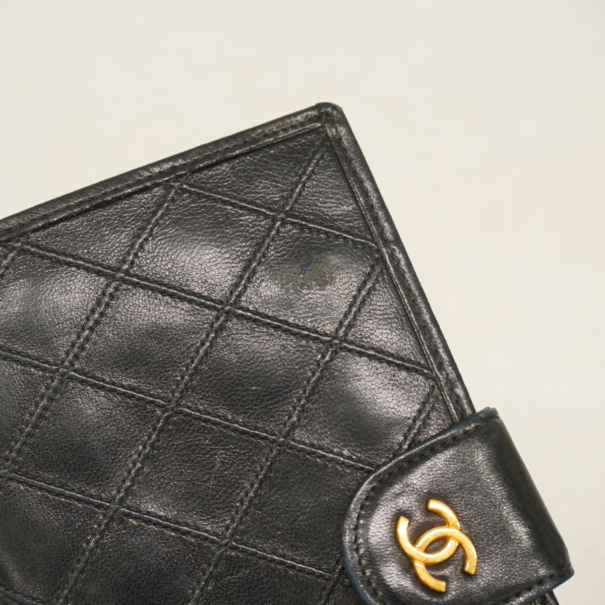 Chanel Wallet Bicolor Lambskin Black Gold — view 8
