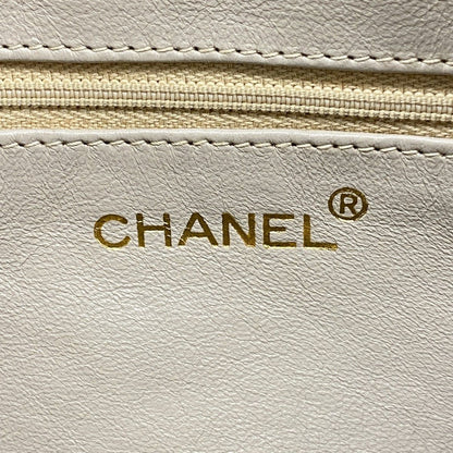 Chanel Shoulder Bag Quilted Lambskin Beige Gold — view 5