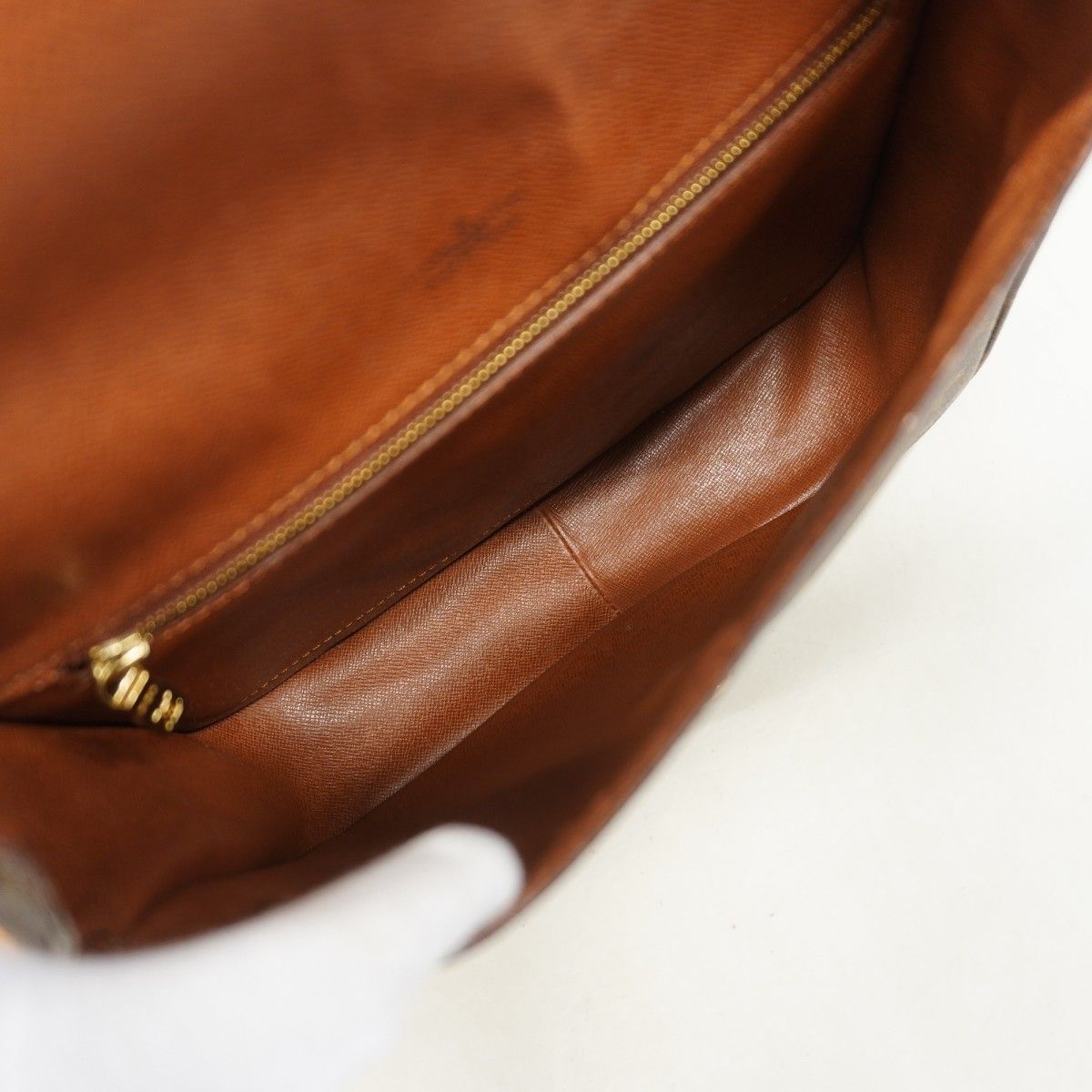 Louis Vuitton Shoulder Bag Monogram Saint Cloud GM Brown — view 4