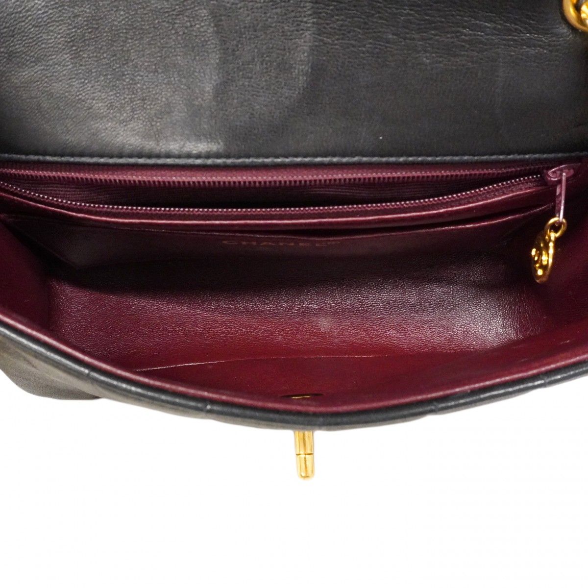 Chanel Shoulder Bag Diana Lambskin Black Gold — view 4