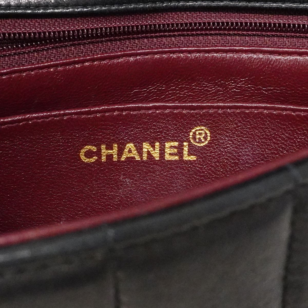 Chanel Shoulder Bag Diana Lambskin Black Gold — view 5