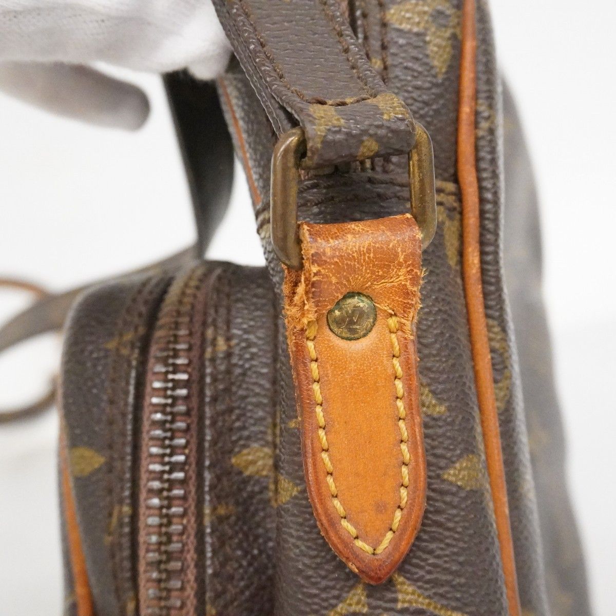 Louis Vuitton Shoulder Bag Monogram Amazon Brown — view 8