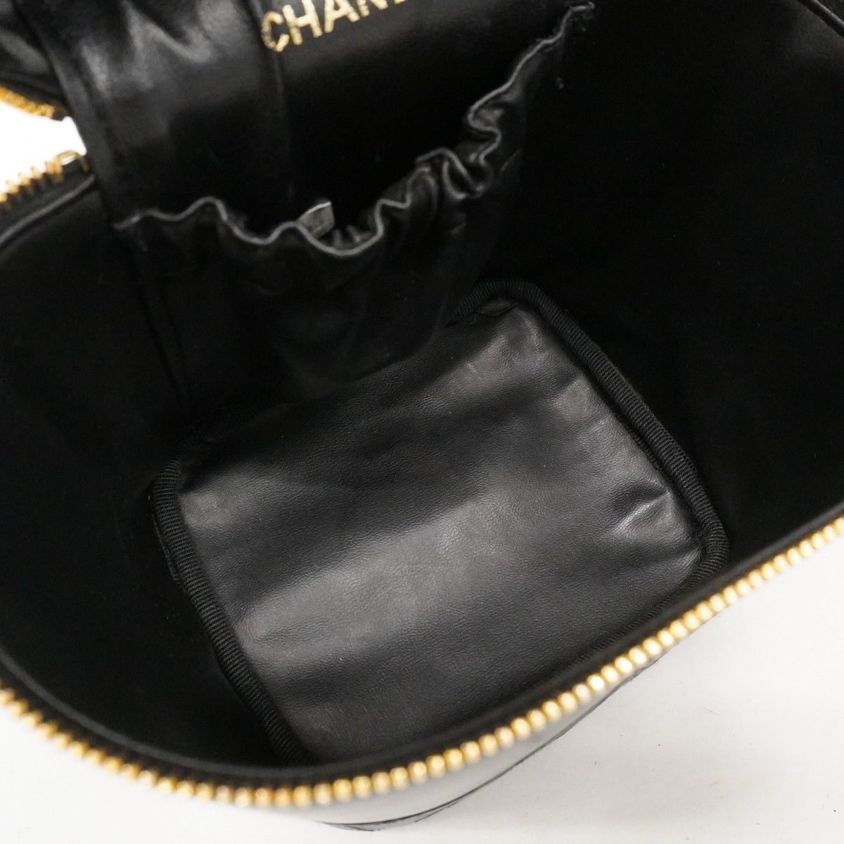 Chanel Vanity Bag Bicolor Lambskin Black Gold — view 4