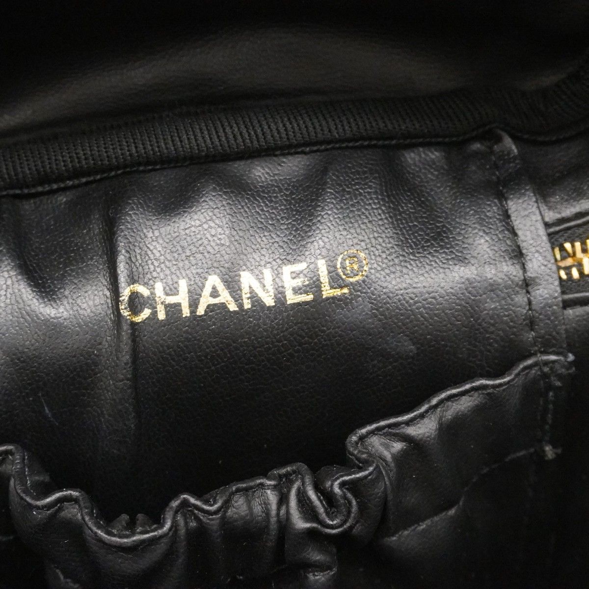 Chanel Vanity Bag Bicolor Lambskin Black Gold — view 5