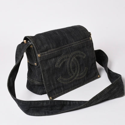 Chanel Shoulder Bag Sparkling Denim CC Logo Navy Gold — view 3