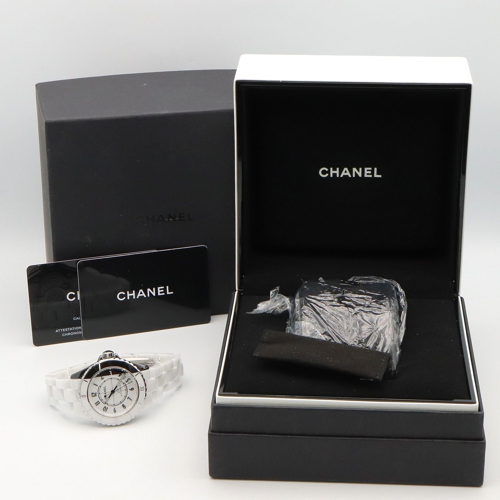 Chanel Watch Paradox White Black Ceramic — view 9