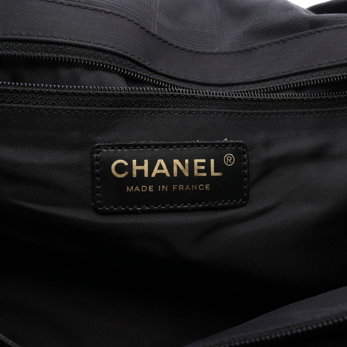 Chanel Tote New Travel Line Black Leather — view 4