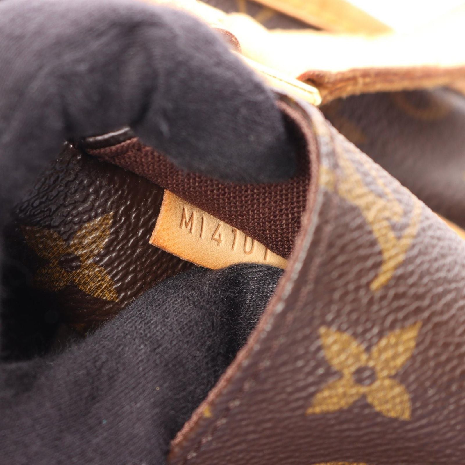 Louis Vuitton Shoulder Bag Menilmontant Canvas Leather — view 5