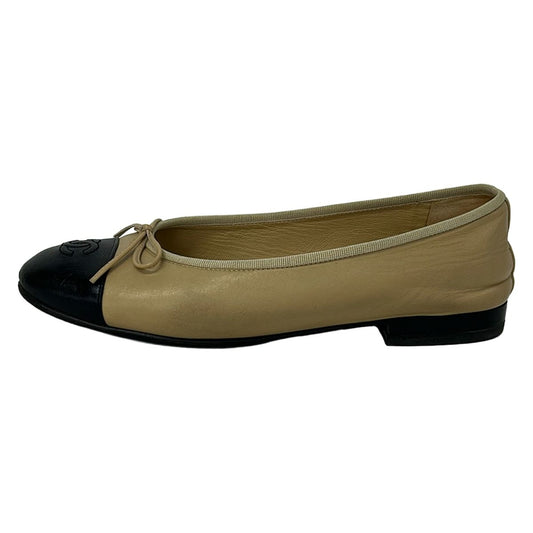 Chanel Flat Shoes 38.5 C Beige Black Ribbon CC Logo Lambskin