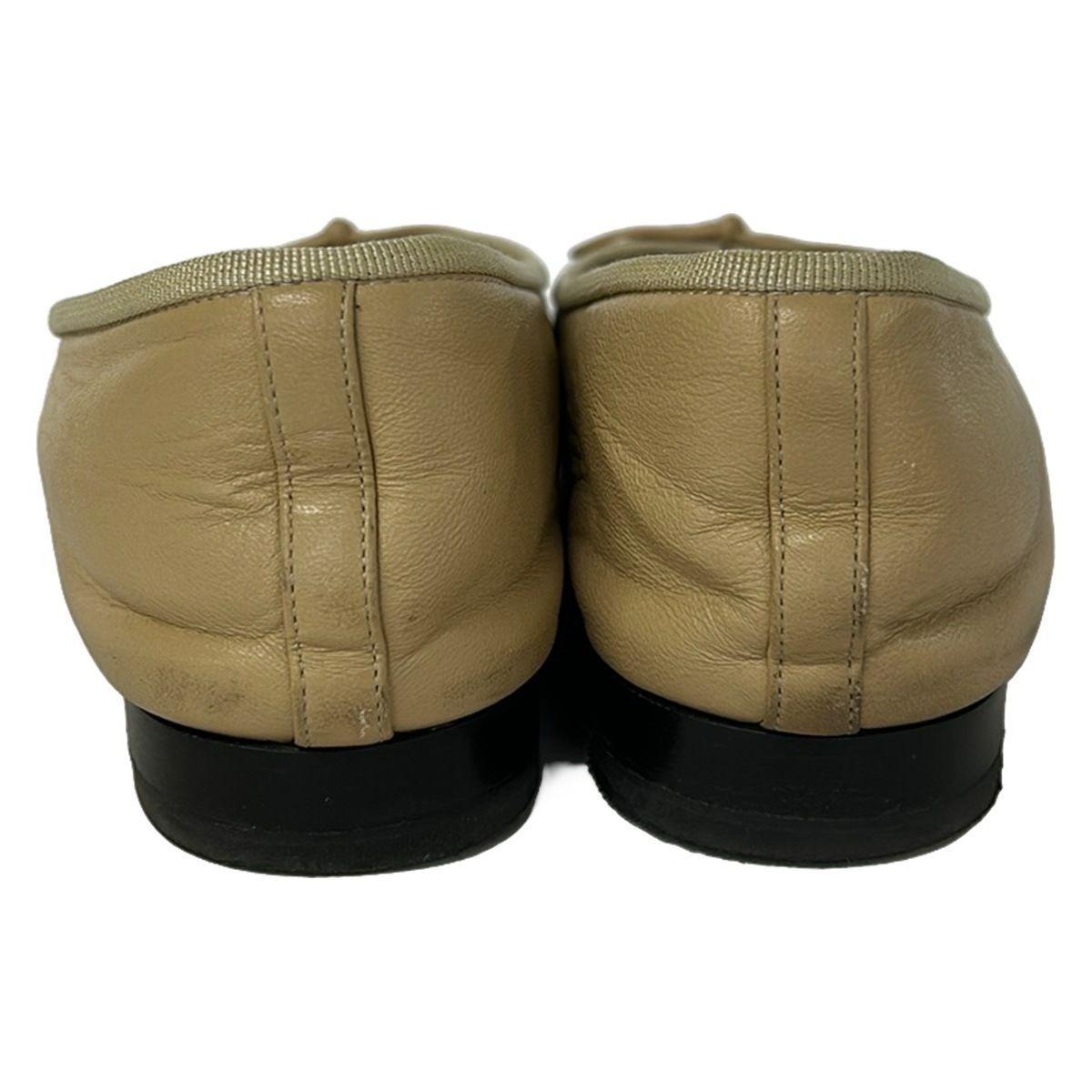 Chanel Flat Shoes 38.5 C Beige Black Ribbon CC Logo Lambskin — view 3