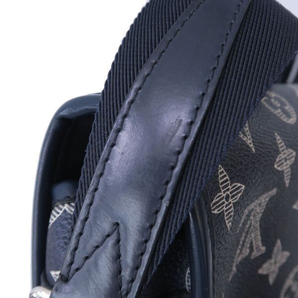 Louis Vuitton Savannah Messenger BB — view 6