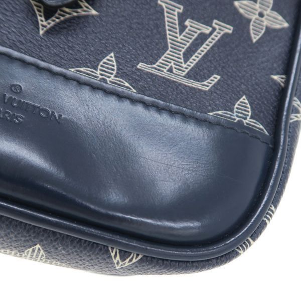 Louis Vuitton Savannah Messenger BB — view 5