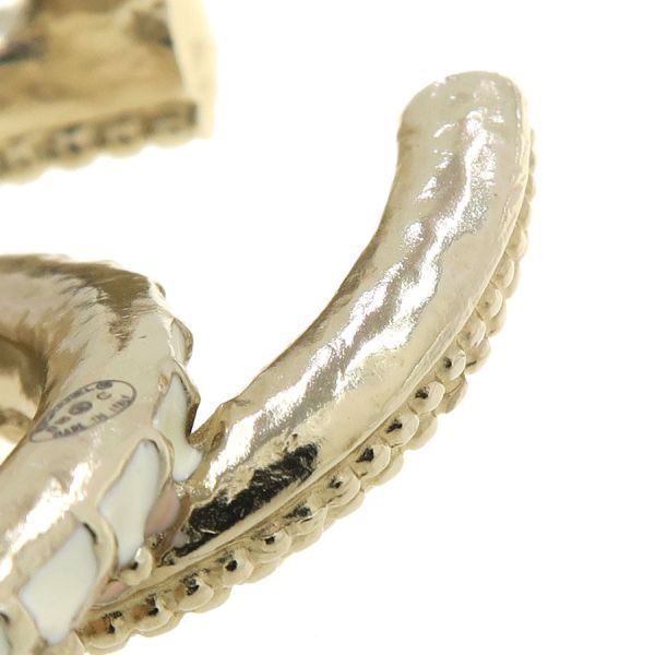 Chanel 18c Brooch Gold — view 8