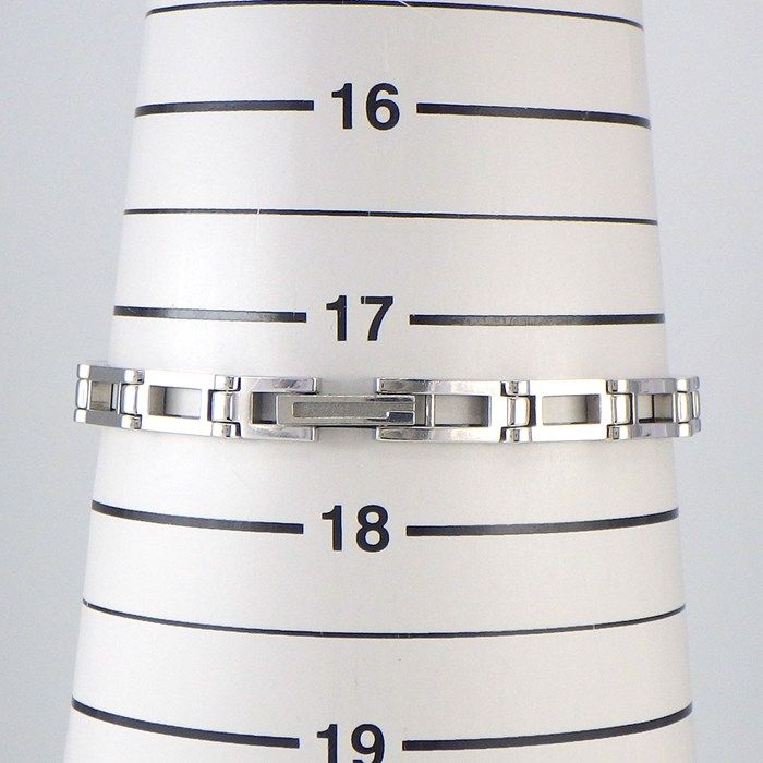 Gucci Watch Bangle Rectangular Silver Gyo Chez Dial SS — view 9