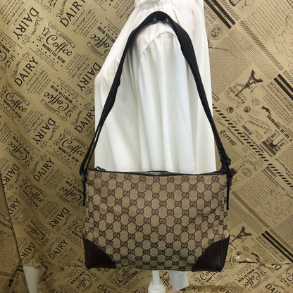 Gucci Shoulder Bag GG Canvas Brown Crossbody Pochette — view 4