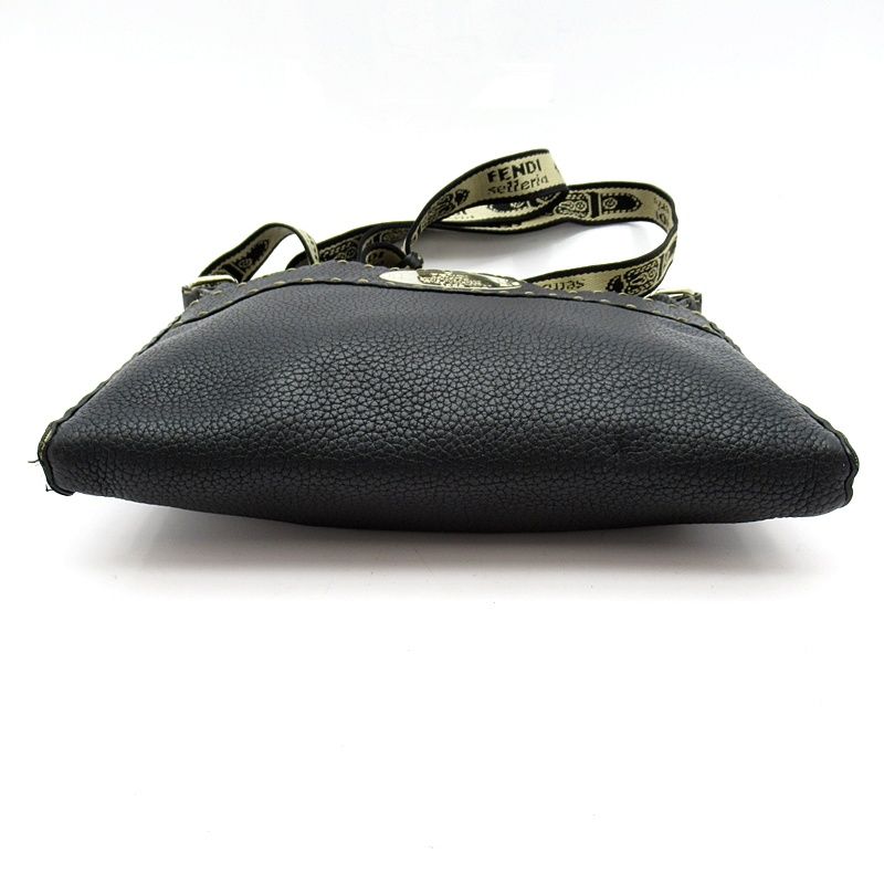 Fendi Selleria Shoulder Bag Leather Black — view 6