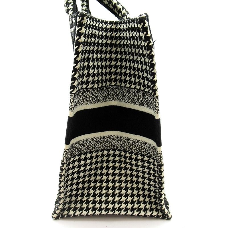 Dior Book Tote Canvas White Black Beauty — view 3