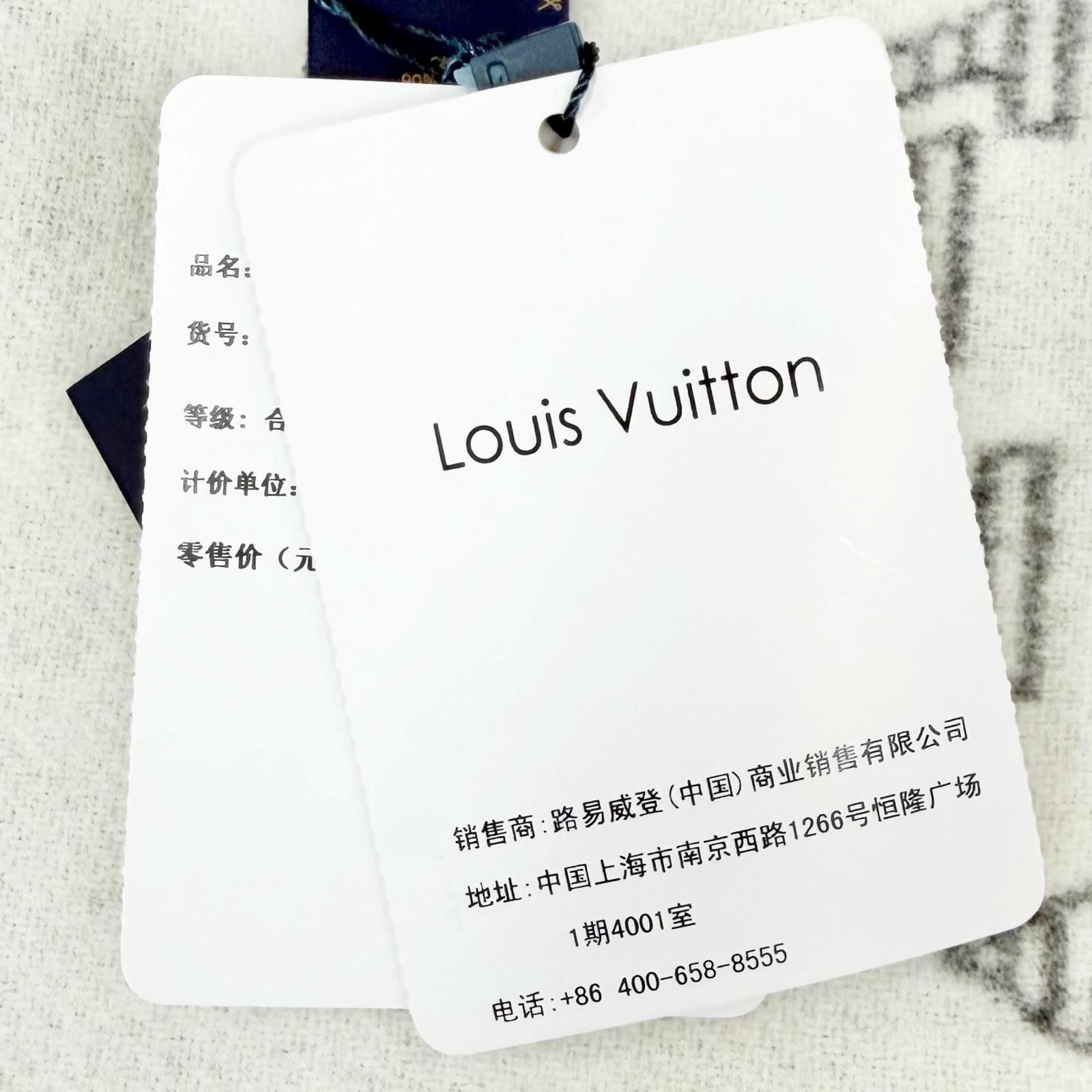 Louis Vuitton Scarf Monogram Shadow Wool Cashmere Large Shawl Gray — view 9