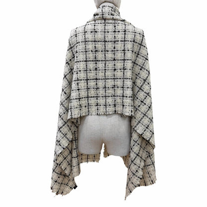 Chanel 2025/26 231000 Scarf — view 5