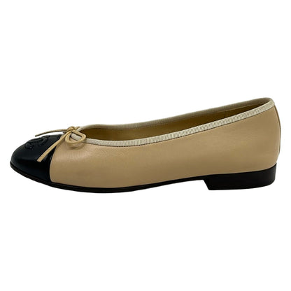 Chanel Flat Shoes 34.5 C Beige Black Ribbon CC Logo Lambskin
