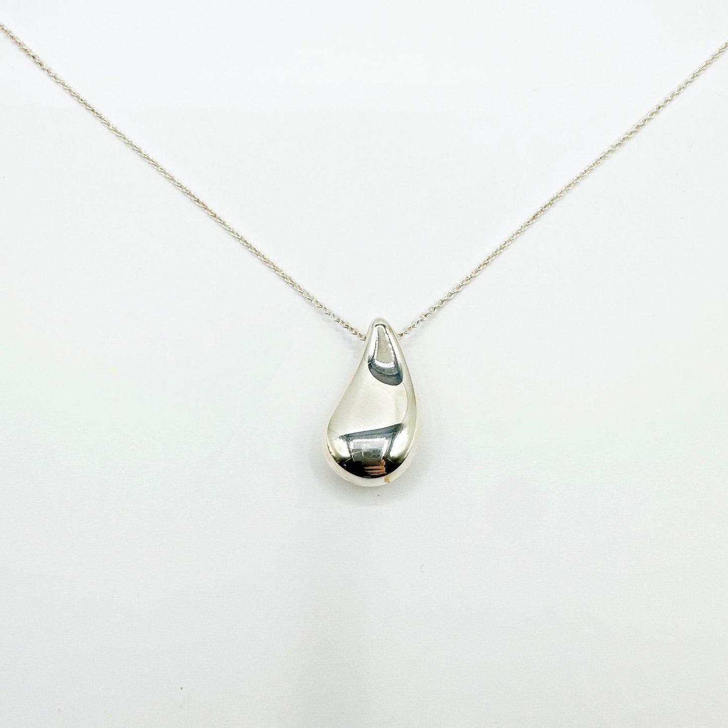 Tiffany & Co Teardrop Silver Necklace 61 cm — view 6
