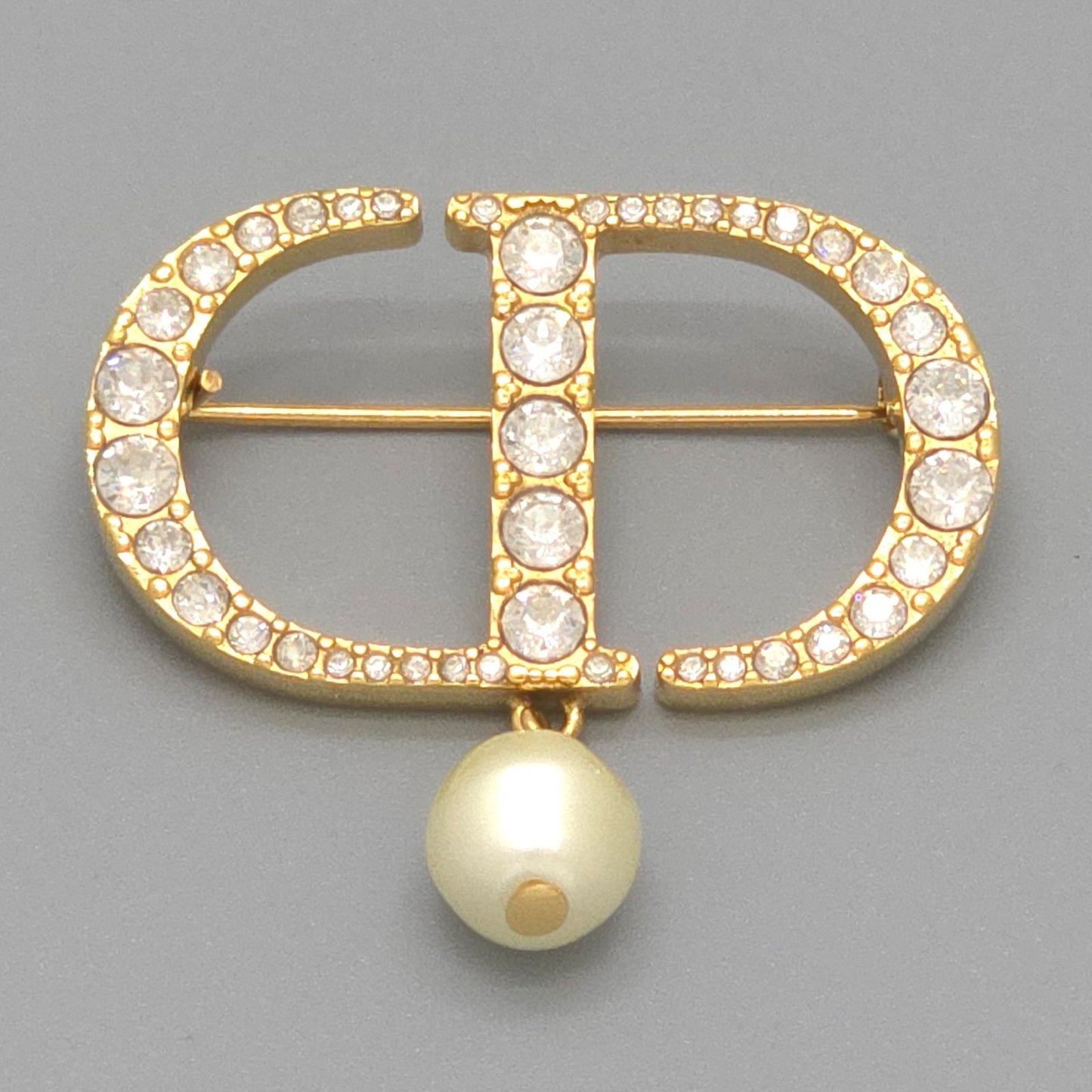 Dior Petit CD Brooch 3.25 cm Resin Pearl Crystal CD Signature Gold