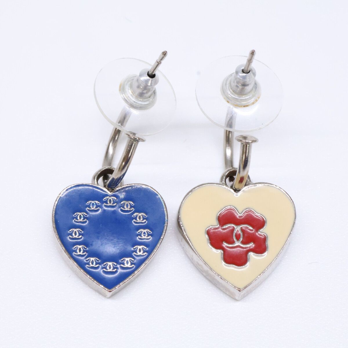 Chanel CC Logo American French Flag Motif Earring — view 5