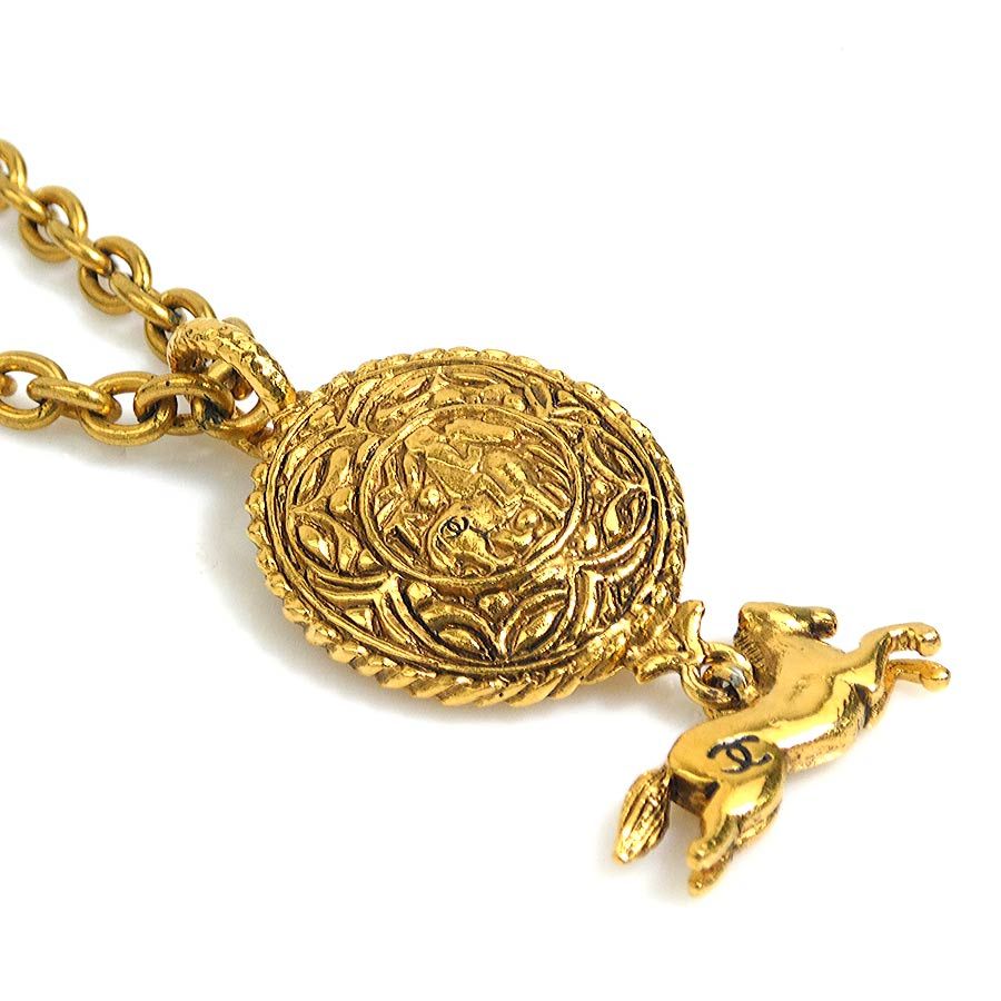 Chanel Necklace CC Logo — view 2