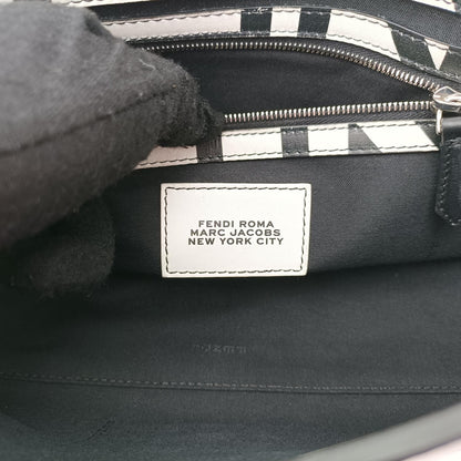Fendi Baguette Messenger — view 8