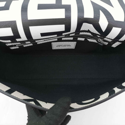Fendi Baguette Messenger — view 7