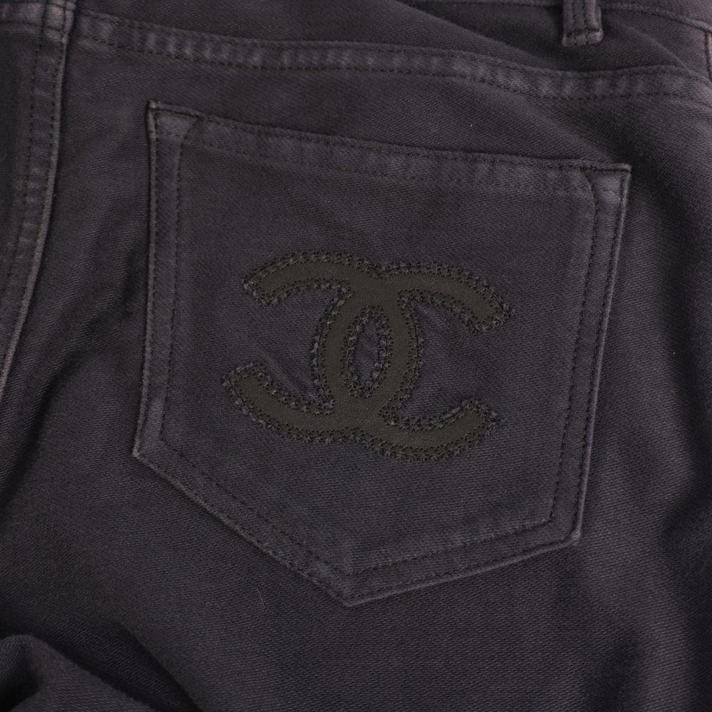 Chanel Pants Long CC Logo Leather — view 5