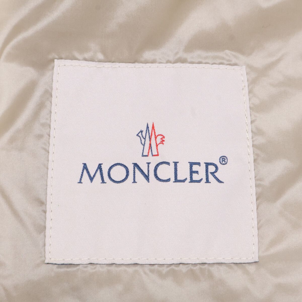 Moncler Barbel Light Down Jacket 00 — view 4