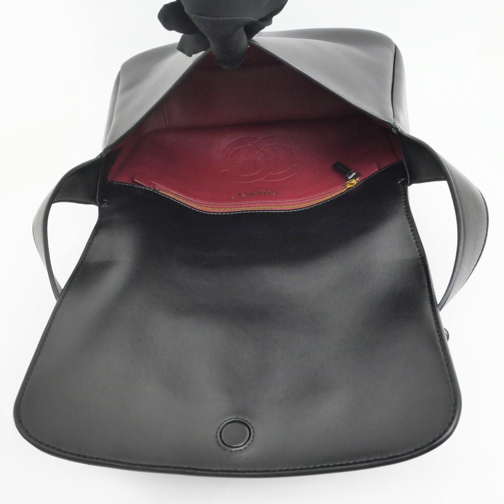 Chanel Timeless CC Messenger Bag Black Lambskin — view 5