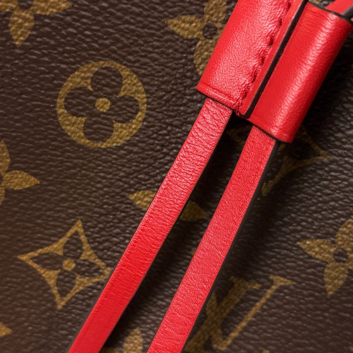 Louis Vuitton Neo Noe Drawstring Shoulder Crossbody Bag Monogram Coquelicot — view 4